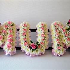 mum tribute with carnations