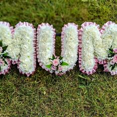 Mum tribute in carnations 
